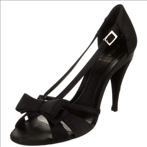 ❌Sold❌Fendi Satin Bow Ankle Strap Heels - Picture 3 of 11